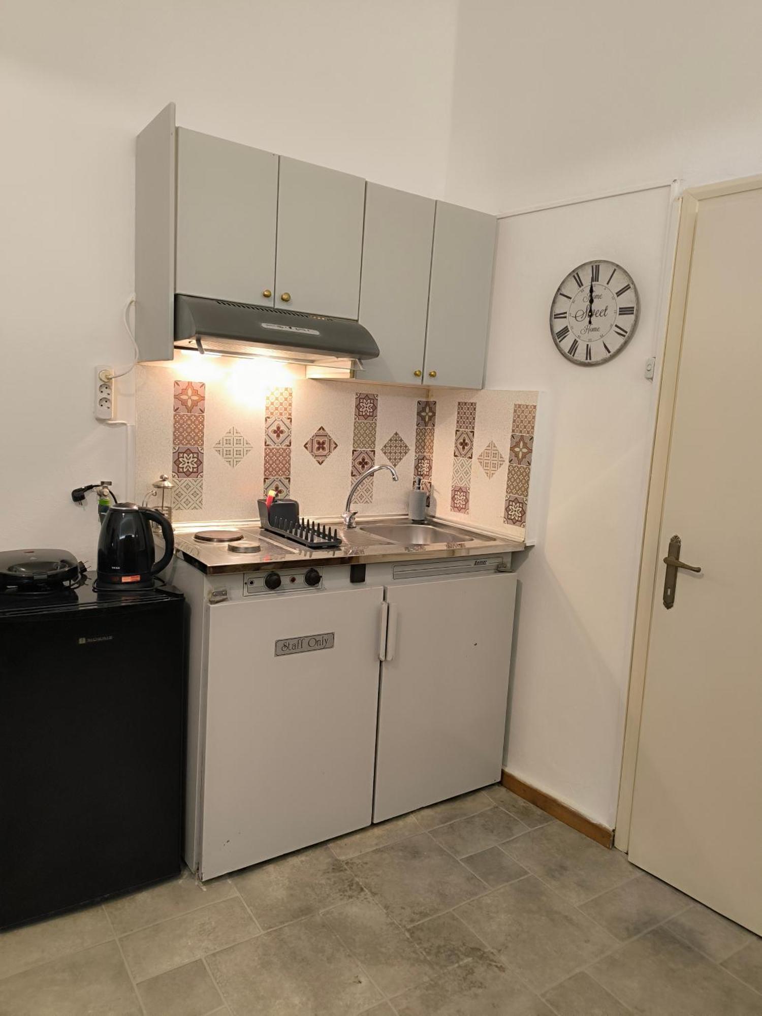 Apartament Aloni Studio Azoyirás Zewnętrze zdjęcie